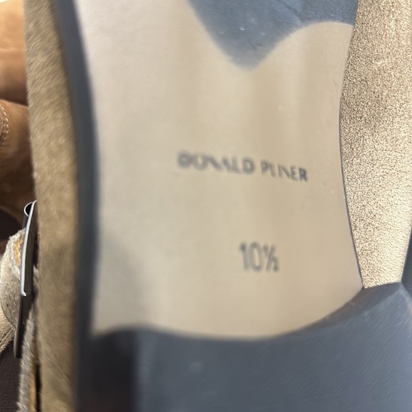 Donald Pliner
Men's Ravi Suede Fashion Boot 10.5 US - Picture 7 of 9